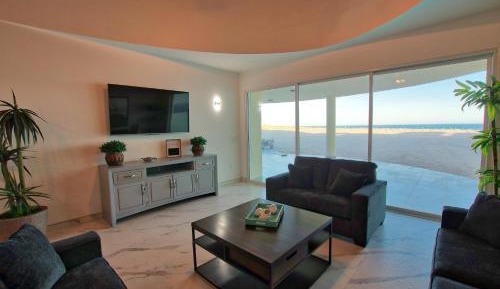 Villa - Beach Front