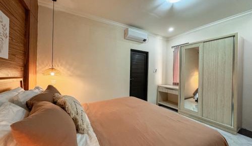 Double Room with Private Bathroom