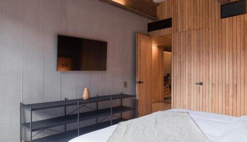 Two-Bedroom Deluxe Apartment