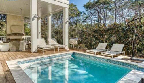 Four-Bedroom Holiday Home