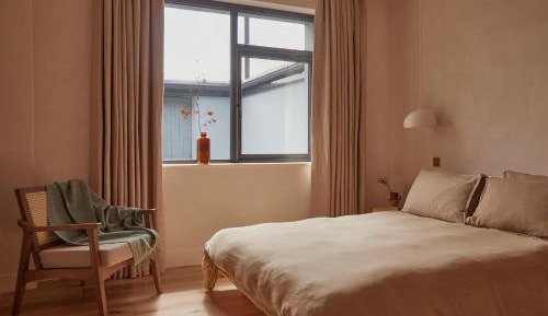 Deluxe King Suite