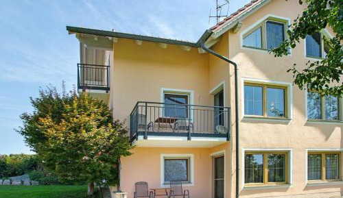 Superior One-Bedroom Apartment with Balcony