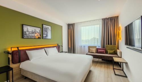 Standard King Room
