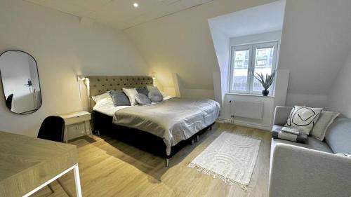 Double Room with Shared Bathroom