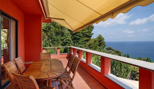 Villa with Sea View