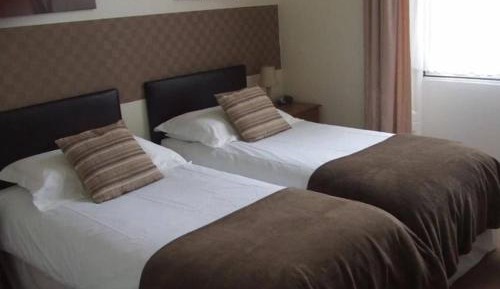 Twin Room with Bathroom