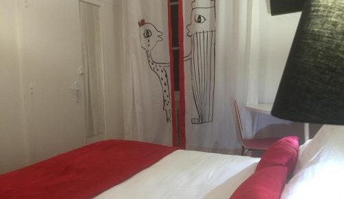 Family Room (4 Adults) 2 beds 140
