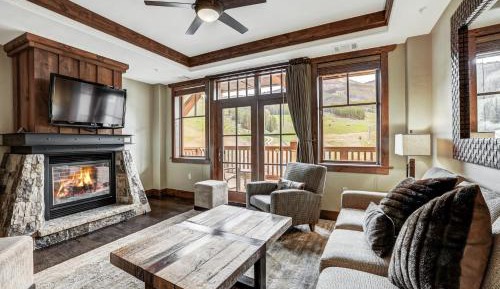 Four-Bedroom Apartment