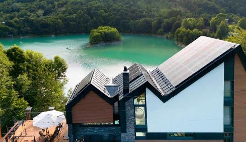 Apartment with Lake View
