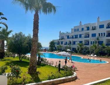 Two-Bedroom Deluxe Apartment with Balcony