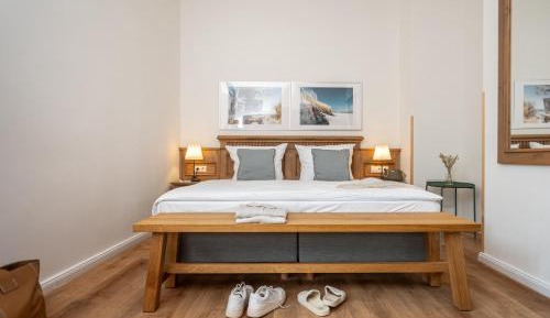 Classic 2-Room Apartment