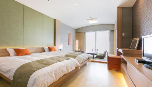 Japanese-Style Room with Tatami Area