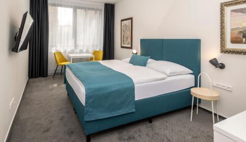 Large Double Room