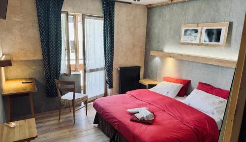 Double Room with Mountain View