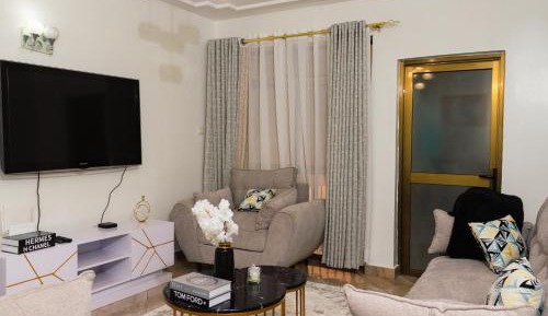 Two-Bedroom Deluxe Apartment with Balcony