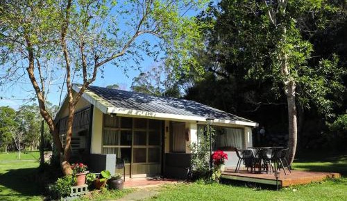 Bungalow with Garden View