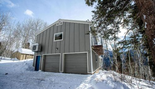 Four-Bedroom Holiday Home