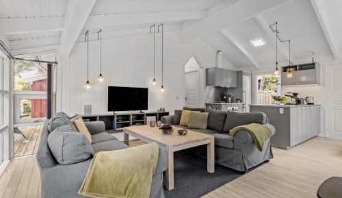 Three-Bedroom Holiday Home 