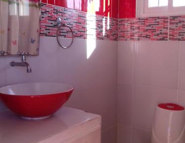 Single Room with Shared Bathroom