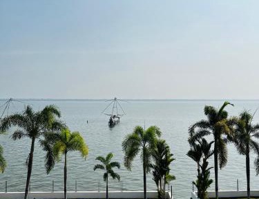 Bungalow - Water Front 