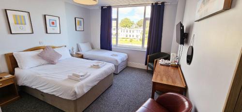 Standard Triple Room with Sea View