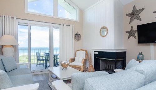 Three-Bedroom Apartment - Oceanfront