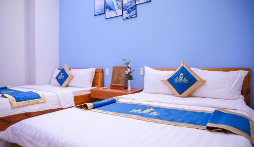 Quadruple Room with Private Bathroom