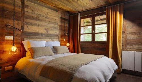 Deluxe Double Room with Bath