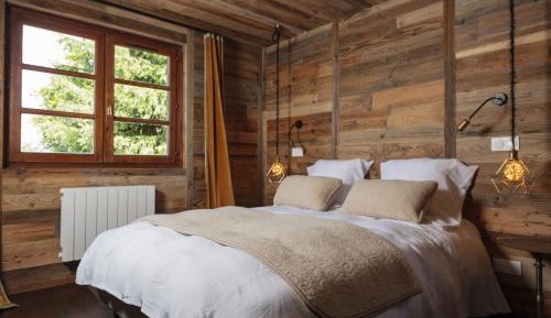 Deluxe Double Room with Shower