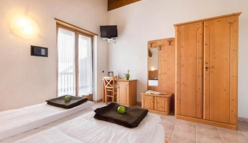 Large Twin Room
