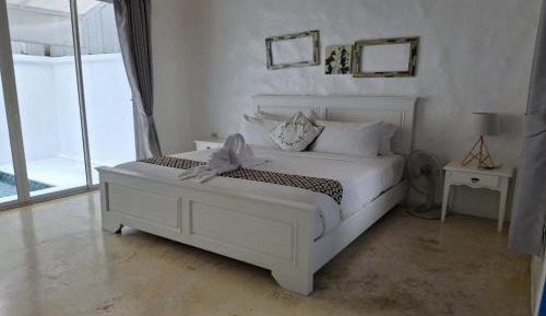 King Room with Pool View