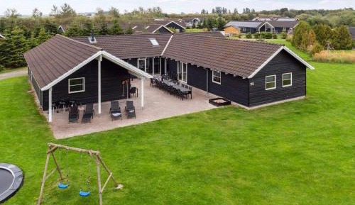 Nine-Bedroom Holiday Home