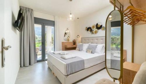 Deluxe King Suite