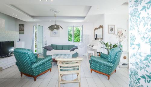 Three-Bedroom Vacation Home 