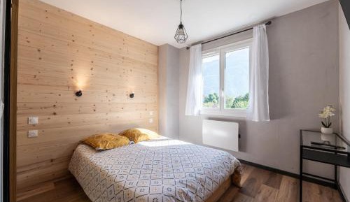 Superior One-Bedroom Apartment