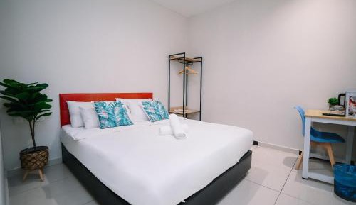 Standard Queen Room