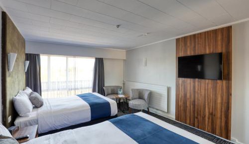 Superior Two Queen Room