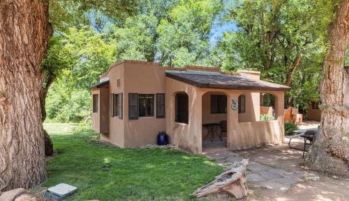 One-Bedroom Cottage