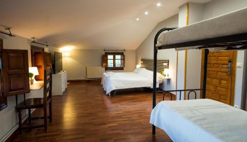 Quadruple Room with Bathroom