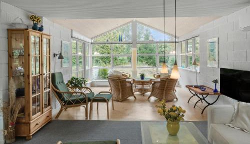 Three-Bedroom Holiday Home 