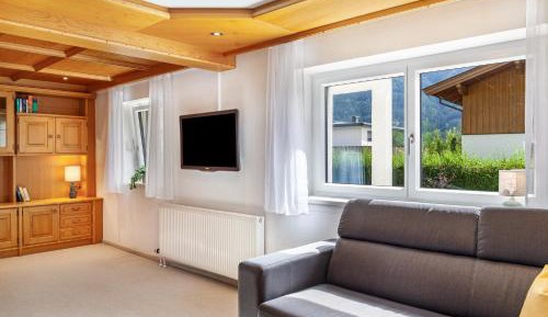 Superior One-Bedroom Apartment