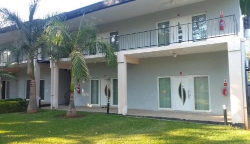 Apartment with Pool View 
