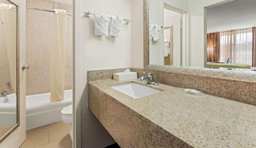 Double Room with Two Double Beds - Smoking