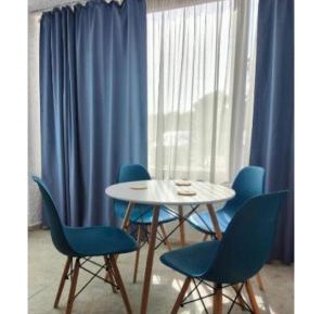 Deluxe One-Bedroom Apartment