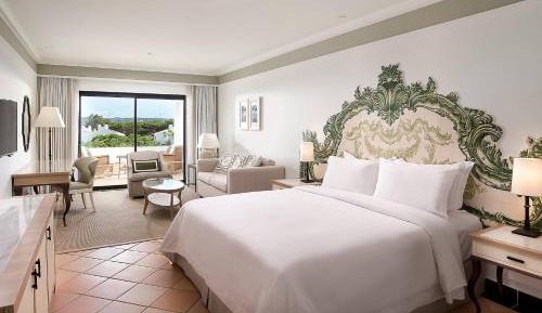 Grand Deluxe Queen Room with Resort View