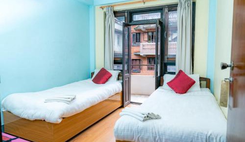 Economy Single Room Shared Bathroom 