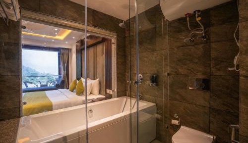 Junior Suite with Balcony
