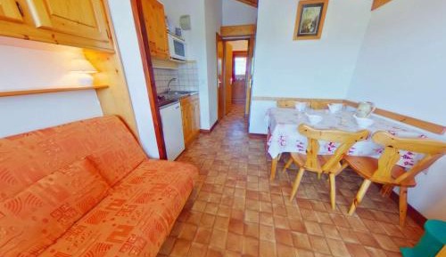 Apartment (4 Adults)