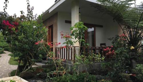Cottage with Garden View