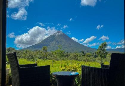 Suite with Volcano View